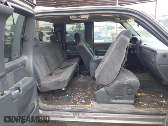 ✅ 2000 Chevrolet Silverado 1500 LS • VIN: 2GCEC19T5Y1122725 • Лот: 43815165. Опубликован ранее на IAAI с пробегом 352 070 миль. Бесплатный доступ к архиву аукционных продаж из США и подробный отчёт об истории автомобиля на DreamBid. Изображение 8.