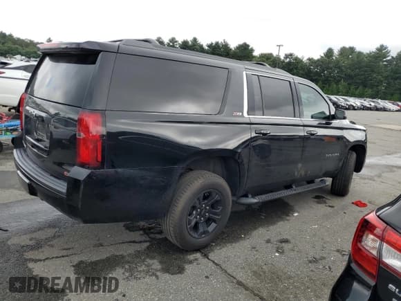✅ 2017 Chevrolet Suburban LT • VIN: 1GNSKHKC6HR280854 • Lot: 67814074. Wystawiony na Copart z przebiegiem Nie podano. Bezpłatny archiwum sprzedaży aukcyjnych z USA i szczegółowy raport historii pojazdu na DreamBid. Zdjęcie 3.