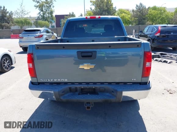 ✅ 2007 Chevrolet Silverado 1500 1LT • VIN: 2GCEC13J671716942 • Lot: 42616878. Wystawiony na IAAI z przebiegiem 229 113 mil. Bezpłatny archiwum sprzedaży aukcyjnych z USA i szczegółowy raport historii pojazdu na DreamBid. Zdjęcie 17.