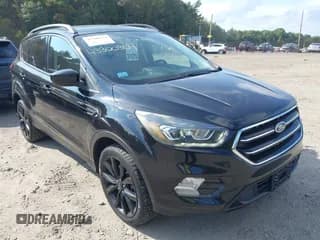 ✅ 2019 Ford Escape SE • VIN: 1FMCU9GD9KUA23007 • Lot: 43300354. Wystawiony na IAAI z przebiegiem 94 489 mil. Bezpłatny archiwum sprzedaży aukcyjnych z USA i szczegółowy raport historii pojazdu na DreamBid. Zdjęcie 1.