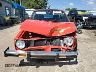 ✅ 1985 Volkswagen Golf • VIN: WVWCA0159FK007983 • Lot: 70030765. Wystawiony na Copart z przebiegiem 118 867 mil. Bezpłatny archiwum sprzedaży aukcyjnych z USA i szczegółowy raport historii pojazdu na DreamBid. Zdjęcie 5.