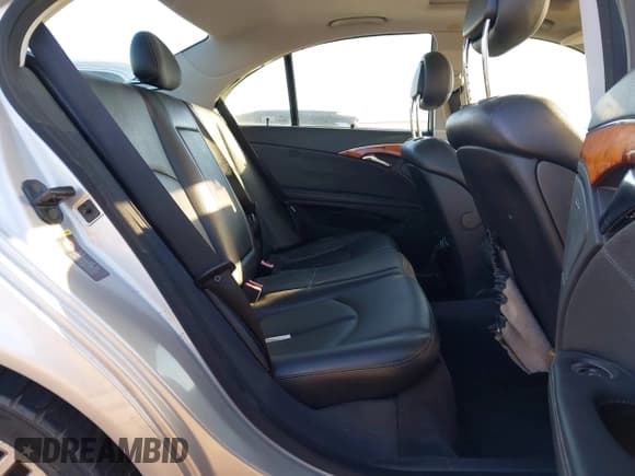 ✅ 2005 Mercedes-Benz E 320 • VIN: WDBUF82JX5X174398 • Лот: 43783780. Опубликован ранее на IAAI с пробегом 166 765 миль. Бесплатный доступ к архиву аукционных продаж из США и подробный отчёт об истории автомобиля на DreamBid. Изображение 8.