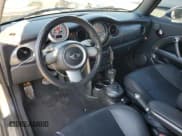 ✅ 2007 MINI Convertible S • VIN: WMWRH335X7TL95464 • Лот: 81719985. Опубликован ранее на Copart с пробегом 176 865 миль. Бесплатный доступ к архиву аукционных продаж из США и подробный отчёт об истории автомобиля на DreamBid. Изображение 8.