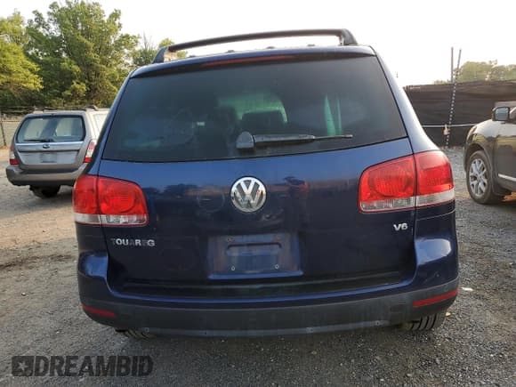✅ 2004 Volkswagen Touareg • VIN: WVGBC77L64D048928 • Lot: 67351025. Wystawiony na Copart z przebiegiem 75 009 mil. Bezpłatny archiwum sprzedaży aukcyjnych z USA i szczegółowy raport historii pojazdu na DreamBid. Zdjęcie 6.