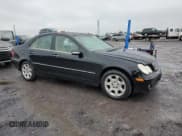✅ 2005 Mercedes-Benz C 240 • VIN: WDBRF81J65F557414 • Лот: 81088845. Опубликован ранее на Copart с пробегом 159 255 миль. Бесплатный доступ к архиву аукционных продаж из США и подробный отчёт об истории автомобиля на DreamBid. Изображение 4.