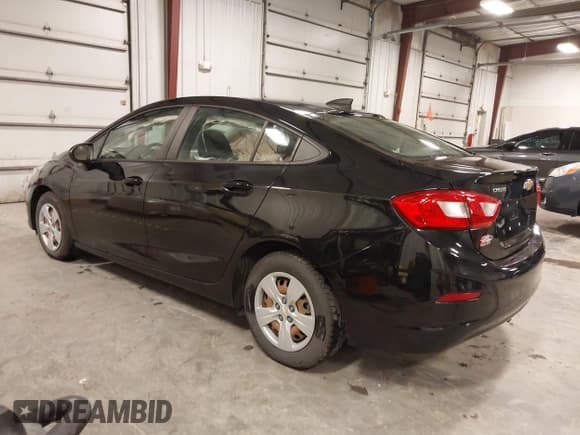 ✅ 2018 Chevrolet Cruze LS • VIN: 1G1BB5SM7J7131573 • Lot: 43507247. Listed on IAAI with 59,735 mi. Free auction sales archive from the USA and detailed vehicle history report at DreamBid. Image 3.