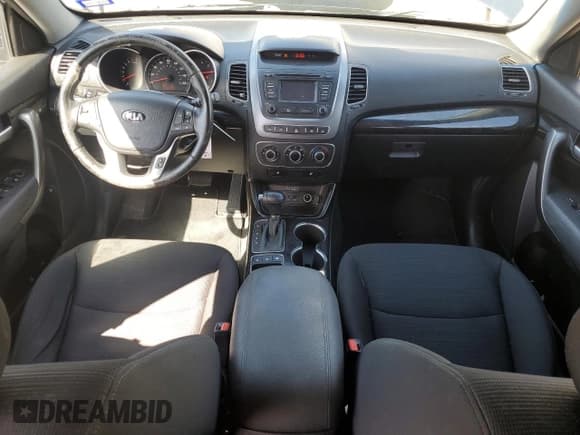 ✅ 2014 Kia Sorento LX • VIN: 5XYKT4A79EG502610 • Lot: 80483425. Listed on Copart with 120,193 mi. Free auction sales archive from the USA and detailed vehicle history report at DreamBid. Image 8.