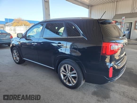 ✅ 2015 Kia Sorento SX Limited • VIN: 5XYKW4A76FG604200 • Лот: 87410025. Опубликован ранее на Copart с пробегом 168 410 миль. Бесплатный доступ к архиву аукционных продаж из США и подробный отчёт об истории автомобиля на DreamBid. Изображение 2.