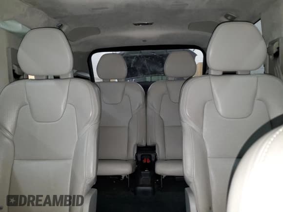 ✅ 2021 Volvo XC90 Inscription • VIN: YV4A221L0M1672902 • Lot: 46421215. Wystawiony na Copart z przebiegiem 68 873 mil. Bezpłatny archiwum sprzedaży aukcyjnych z USA i szczegółowy raport historii pojazdu na DreamBid. Zdjęcie 10.