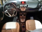 ✅ 2011 Ford Fiesta SES • VIN: 3FADP4FJ8BM124348 • Lot: 90252535. Wystawiony na Copart z przebiegiem 111 429 mil. Bezpłatny archiwum sprzedaży aukcyjnych z USA i szczegółowy raport historii pojazdu na DreamBid. Zdjęcie 8.