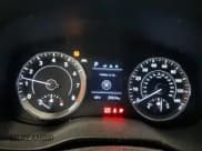 ✅ 2022 Hyundai Venue Limited • VIN: KMHRC8A37NU208040 • Lot: 92019245. Wystawiony na Copart z przebiegiem 29 814 mil. Bezpłatny archiwum sprzedaży aukcyjnych z USA i szczegółowy raport historii pojazdu na DreamBid. Zdjęcie 9.