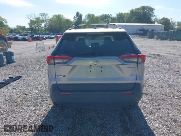 ✅ 2019 Toyota RAV4 LE • VIN: 2T3F1RFV6KC024494 • Лот: 43218464. Опубликован ранее на IAAI с пробегом 119 663 миль. Бесплатный доступ к архиву аукционных продаж из США и подробный отчёт об истории автомобиля на DreamBid. Изображение 17.