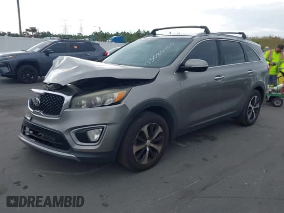 ✅ 2017 Kia Sorento EX • VIN: 5XYPH4A56HG233136 • Lot: 43586055. Listed on IAAI with 170,981 mi. Free auction sales archive from the USA and detailed vehicle history report at DreamBid. Image 2.