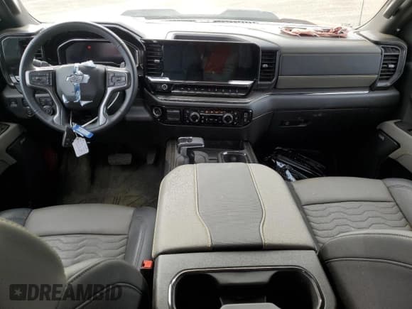 ✅ 2025 Chevrolet Silverado 1500 • VIN: 3GCUKHE87SG273041 • Лот: 69351505. Опубликован ранее на Copart с пробегом 20 300 миль. Бесплатный доступ к архиву аукционных продаж из США и подробный отчёт об истории автомобиля на DreamBid. Изображение 8.