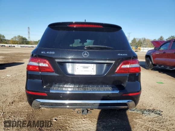 ✅ 2015 Mercedes-Benz M 400 • VIN: 4JGDA5GB2FA555758 • Lot: 89438195. Listed on Copart with 108,673 mi. Free auction sales archive from the USA and detailed vehicle history report at DreamBid. Image 6.