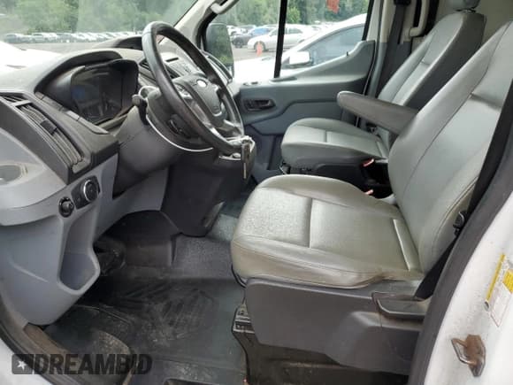 ✅ 2017 Ford Transit • VIN: 1FTYR1YM4HKA70297 • Лот: 65063115. Опубликован ранее на Copart с пробегом 137 275 миль. Бесплатный доступ к архиву аукционных продаж из США и подробный отчёт об истории автомобиля на DreamBid. Изображение 7.