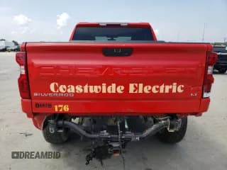 ✅ 2020 Chevrolet Silverado 1500 LT • VIN: 3GCPWCEDXLG115392 • Lot: 66981834. Wystawiony na Copart z przebiegiem 92 517 mil. Bezpłatny archiwum sprzedaży aukcyjnych z USA i szczegółowy raport historii pojazdu na DreamBid. Zdjęcie 6.