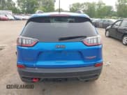 ✅ 2019 Jeep Cherokee Trailhawk Elite • VIN: 1C4PJMBN9KD258508 • Lot: 42389006. Wystawiony na IAAI z przebiegiem 106 480 mil. Bezpłatny archiwum sprzedaży aukcyjnych z USA i szczegółowy raport historii pojazdu na DreamBid. Zdjęcie 16.