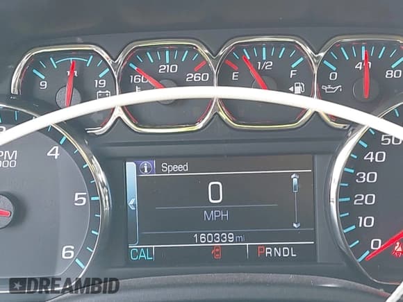 ✅ 2018 Chevrolet Silverado 1500 LT • VIN: 3GCPCREC9JG405137 • Lot: 43514530. Wystawiony na IAAI z przebiegiem 160 339 mil. Bezpłatny archiwum sprzedaży aukcyjnych z USA i szczegółowy raport historii pojazdu na DreamBid. Zdjęcie 15.