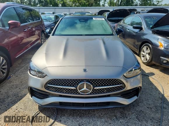 ✅ 2024 Mercedes-Benz C 300 • VIN: W1KAF4HB0RR185990 • Lot: 68674795. Wystawiony na Copart z przebiegiem Nie podano. Bezpłatny archiwum sprzedaży aukcyjnych z USA i szczegółowy raport historii pojazdu na DreamBid. Zdjęcie 5.