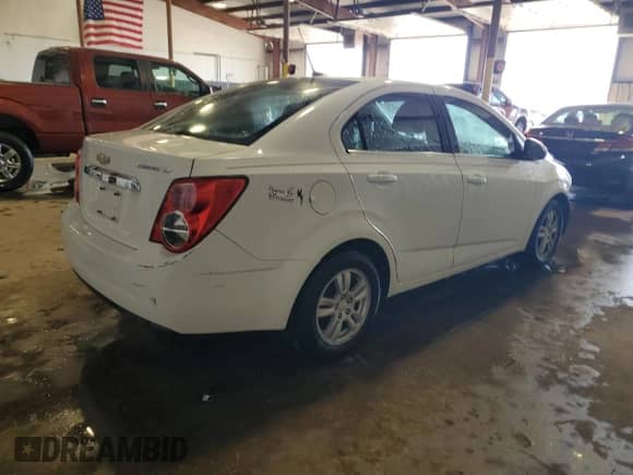 2012 Chevrolet Sonic LT z VIN 1G1JC5SBXC4223224, wystawiony jako Copart lot #53620935 z przebiegiem 146 032 mil mil oraz Szkoda całkowita • Salvage title. Historia ofert i sprzedaży dostępna na DreamBid. Obrazek 3.