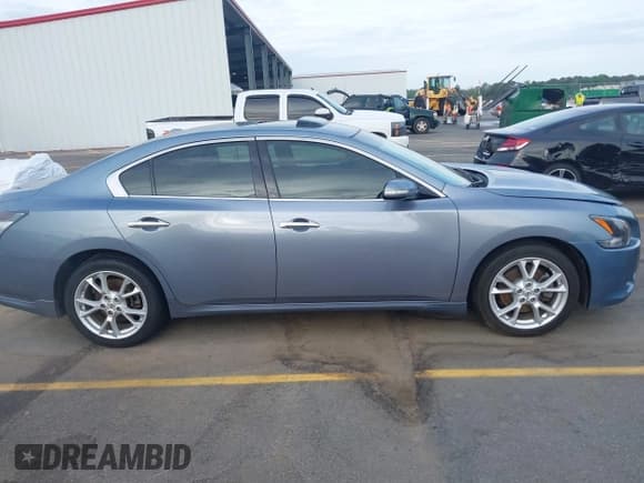 ✅ 2012 Nissan Maxima SV • VIN: 1N4AA5AP7CC805917 • Lot: 42070617. Listed on IAAI with 206,632 mi. Free auction sales archive from the USA and detailed vehicle history report at DreamBid. Image 13.