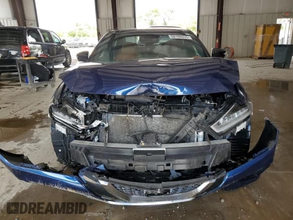 ✅ 2019 Nissan Maxima Platinum • VIN: 1N4AA6AV2KC367732 • Lot: 68188655. Wystawiony na Copart z przebiegiem 57 227 mil. Bezpłatny archiwum sprzedaży aukcyjnych z USA i szczegółowy raport historii pojazdu na DreamBid. Zdjęcie 5.