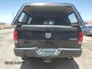 ✅ 2010 Dodge 1500 Laramie • VIN: 1D7RV1CTXAS177123 • Lot: 56956125. Wystawiony na Copart z przebiegiem 130 950 mil. Bezpłatny archiwum sprzedaży aukcyjnych z USA i szczegółowy raport historii pojazdu na DreamBid. Zdjęcie 6.