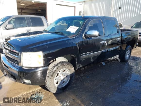 ✅ 2011 Chevrolet Silverado 1500 LT • VIN: 3GCPCSE08BG195239 • Lot: 43578662. Listed on IAAI with 156,455 mi. Free auction sales archive from the USA and detailed vehicle history report at DreamBid. Image 19.
