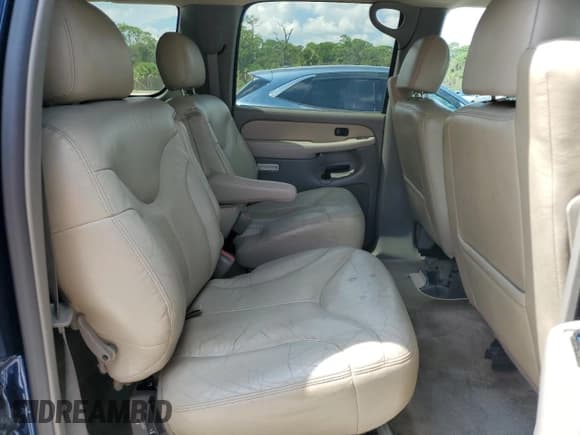 ✅ 2002 GMC Yukon XL SLE • VIN: 3GKEC16Z82G338645 • Lot: 71976544. Wystawiony na Copart z przebiegiem 233 784 mil. Bezpłatny archiwum sprzedaży aukcyjnych z USA i szczegółowy raport historii pojazdu na DreamBid. Zdjęcie 11.