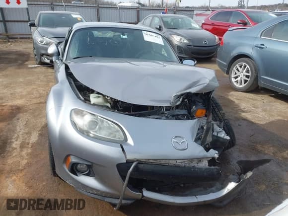 ✅ 2013 Mazda MX-5 Miata Grand Touring • VIN: JM1NC2PF4D0230567 • Лот: 41605492. Опубликован ранее на IAAI с пробегом 133 908 миль. Бесплатный доступ к архиву аукционных продаж из США и подробный отчёт об истории автомобиля на DreamBid. Изображение 12.