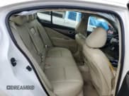 ✅ 2015 Infiniti Q50 Premium • VIN: JN1BV7AR1FM423092 • Лот: 92263245. Опубликован ранее на Copart с пробегом 73 344 миль. Бесплатный доступ к архиву аукционных продаж из США и подробный отчёт об истории автомобиля на DreamBid. Изображение 10.