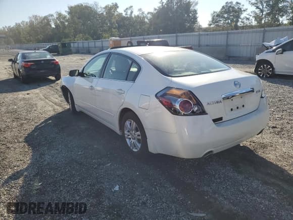 ✅ 2011 Nissan Altima S • VIN: 1N4AL2AP5BC172809 • Лот: 84806335. Опубликован ранее на Copart с пробегом Не указан. Бесплатный доступ к архиву аукционных продаж из США и подробный отчёт об истории автомобиля на DreamBid. Изображение 2.