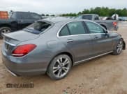 ✅ 2019 Mercedes-Benz C 300 • VIN: WDDWF8DB2KR516481 • Lot: 60709945. Wystawiony na Copart z przebiegiem 22 635 mil. Bezpłatny archiwum sprzedaży aukcyjnych z USA i szczegółowy raport historii pojazdu na DreamBid. Zdjęcie 3.
