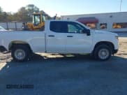 ✅ 2023 Chevrolet Silverado 1500 Work Truck • VIN: 1GCRDAED8PZ142227 • Lot: 43235296. Wystawiony na IAAI z przebiegiem 20 029 mil. Bezpłatny archiwum sprzedaży aukcyjnych z USA i szczegółowy raport historii pojazdu na DreamBid. Zdjęcie 13.