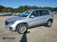 ✅ 2017 Volkswagen Tiguan S • VIN: WVGBV7AX8HK054544 • Lot: 85679905. Wystawiony na Copart z przebiegiem 130 027 mil. Bezpłatny archiwum sprzedaży aukcyjnych z USA i szczegółowy raport historii pojazdu na DreamBid. Zdjęcie 1.