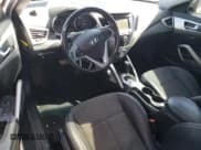 ✅ 2014 Hyundai Veloster • VIN: KMHTC6AD7EU194935 • Lot: 46398835. Wystawiony na Copart z przebiegiem 115 782 mil. Bezpłatny archiwum sprzedaży aukcyjnych z USA i szczegółowy raport historii pojazdu na DreamBid. Zdjęcie 8.