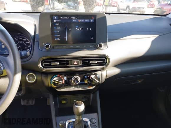 2022 Hyundai Kona SEL with VIN KM8K6CAB9NU838323, listed as a IAAI auction lot 43528116 with 27,859 mi miles and . Bid and sale history available at DreamBid. Image 18.