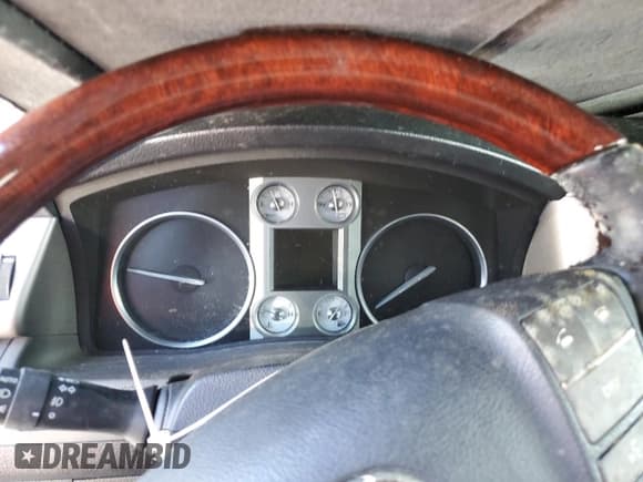 ✅ 2011 Lexus LX 570 • VIN: JTJHY7AX1B4057980 • Lot: 75023314. Listed on Copart with Not provided. Free auction sales archive from the USA and detailed vehicle history report at DreamBid. Image 9.