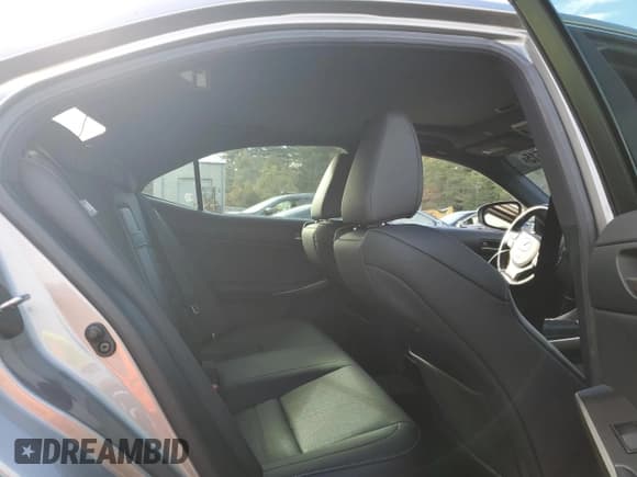 ✅ 2020 Lexus IS 300 F Sport • VIN: JTHG81F20L5041286 • Lot: 86094515. Listed on Copart with 21,909 mi. Free auction sales archive from the USA and detailed vehicle history report at DreamBid. Image 10.