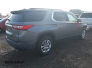 ✅ 2020 Chevrolet Traverse LT Cloth • VIN: 1GNERGKW7LJ163823 • Lot: 43634883. Wystawiony na IAAI z przebiegiem 142 044 mil. Bezpłatny archiwum sprzedaży aukcyjnych z USA i szczegółowy raport historii pojazdu na DreamBid. Zdjęcie 4.