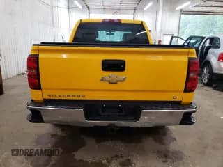 ✅ 2015 Chevrolet Silverado 1500 LT • VIN: 3GCUKREC2FG384855 • Лот: 65576144. Опубликован ранее на Copart с пробегом 316 412 миль. Бесплатный доступ к архиву аукционных продаж из США и подробный отчёт об истории автомобиля на DreamBid. Изображение 6.