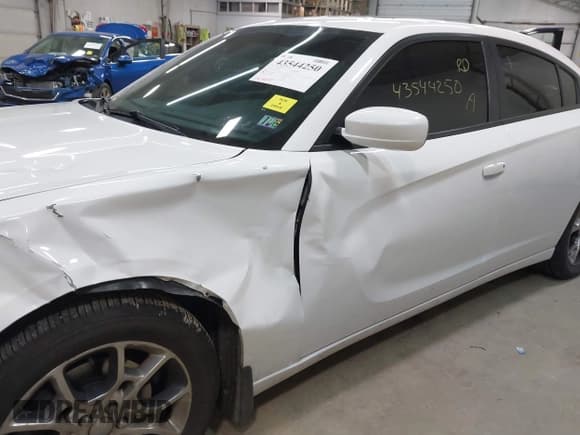 ✅ 2016 Dodge Charger SXT • VIN: 2C3CDXJG2GH111049 • Лот: 43544250. Опубликован ранее на IAAI с пробегом 112 504 миль. Бесплатный доступ к архиву аукционных продаж из США и подробный отчёт об истории автомобиля на DreamBid. Изображение 12.