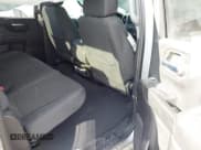 ✅ 2024 Chevrolet Silverado 1500 Custom • VIN: 1GCPABEKXRZ243745 • Lot: 43280595. Wystawiony na IAAI z przebiegiem 39 029 mil. Bezpłatny archiwum sprzedaży aukcyjnych z USA i szczegółowy raport historii pojazdu na DreamBid. Zdjęcie 8.