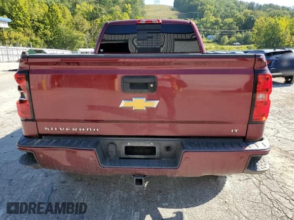 ✅ 2016 Chevrolet Silverado 1500 LT • VIN: 1GCVKREC6GZ176581 • Лот: 71170154. Опубликован ранее на Copart с пробегом 122 186 миль. Бесплатный доступ к архиву аукционных продаж из США и подробный отчёт об истории автомобиля на DreamBid. Изображение 6.