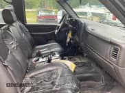 ✅ 2006 Chevrolet Silverado 1500 • VIN: 1GBJC33D36F179611 • Lot: 56563245. Wystawiony na Copart z przebiegiem 365 018 mil. Bezpłatny archiwum sprzedaży aukcyjnych z USA i szczegółowy raport historii pojazdu na DreamBid. Zdjęcie 5.