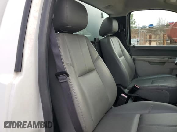 ✅ 2014 Chevrolet Silverado 2500HD Work Truck • VIN: 1GC0KVCG8EF165881 • Lot: 44545005. Wystawiony na Copart z przebiegiem 155 055 mil. Bezpłatny archiwum sprzedaży aukcyjnych z USA i szczegółowy raport historii pojazdu na DreamBid. Zdjęcie 10.