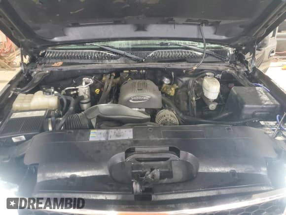 ✅ 2006 Chevrolet Silverado 2500HD LT2 • VIN: 1GCHK23U16F175953 • Lot: 83951755. Wystawiony na Copart z przebiegiem 180 509 mil. Bezpłatny archiwum sprzedaży aukcyjnych z USA i szczegółowy raport historii pojazdu na DreamBid. Zdjęcie 11.