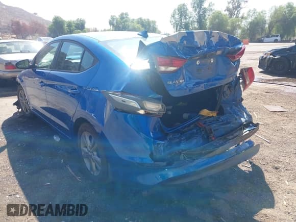 ✅ 2017 Hyundai Elantra Limited • VIN: 5NPD84LF0HH186218 • Lot: 43377658. Listed on IAAI with 103,657 mi. Free auction sales archive from the USA and detailed vehicle history report at DreamBid. Image 3.