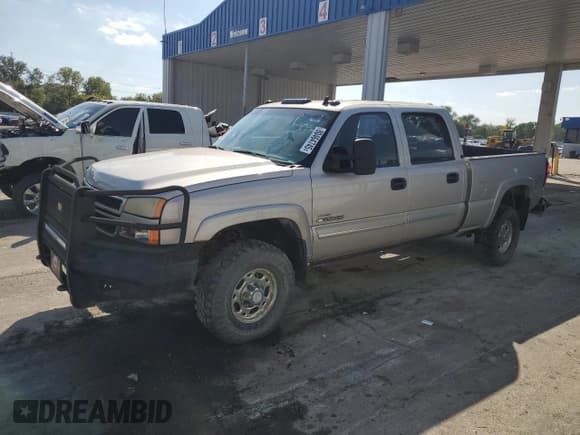 ✅ 2007 Chevrolet Silverado 2500HD LT1 • VIN: 1GCHK23D47F108667 • Лот: 80464745. Опубликован ранее на Copart с пробегом 339 690 миль. Бесплатный доступ к архиву аукционных продаж из США и подробный отчёт об истории автомобиля на DreamBid. Изображение 1.